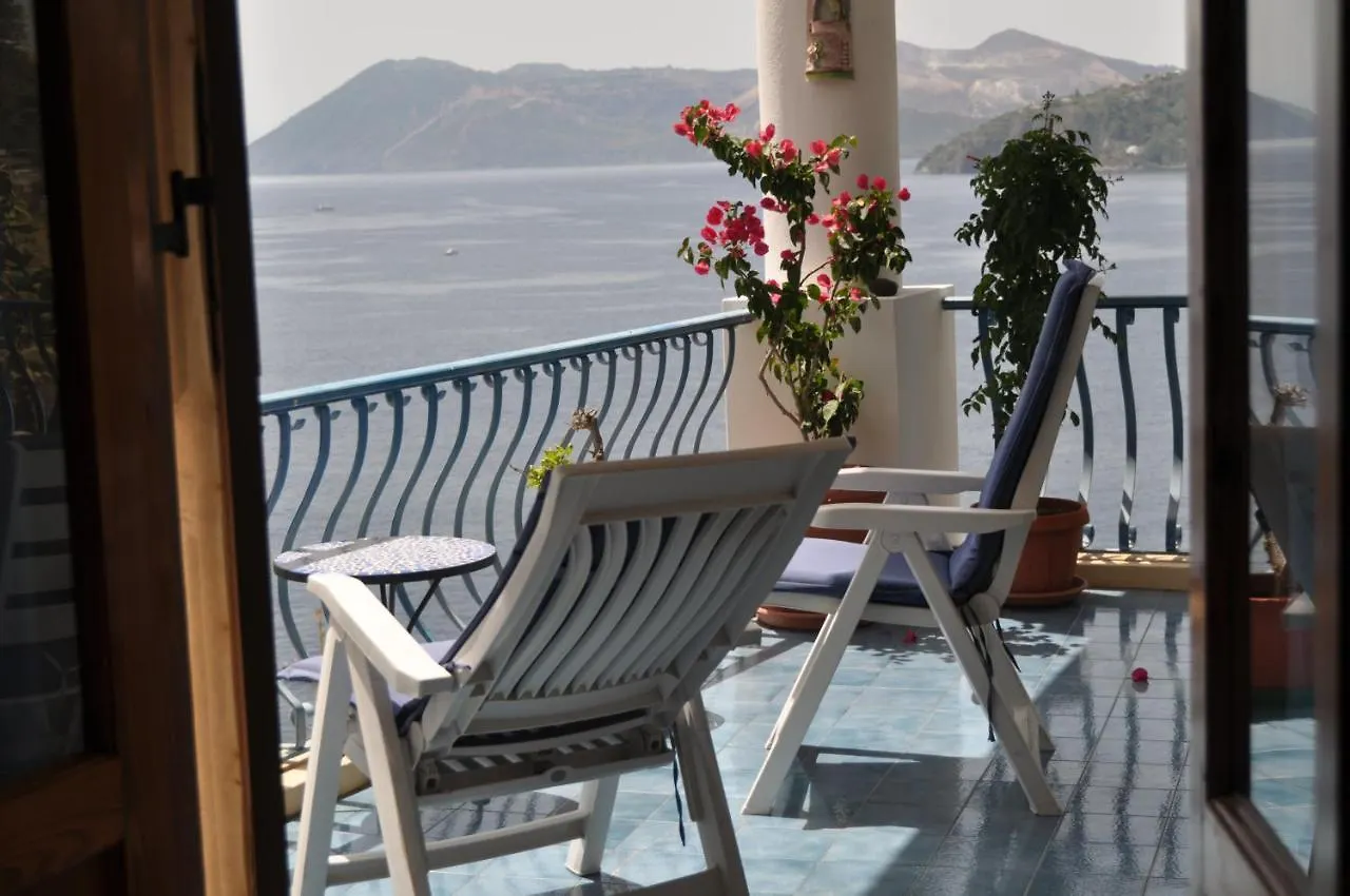 Villa La casa del Capitano, l'uomo e il mare ... Città di Lipari