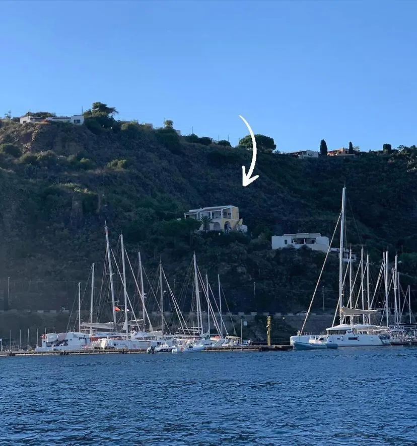 Villa La casa del Capitano, l'uomo e il mare ... Città di Lipari 0*,