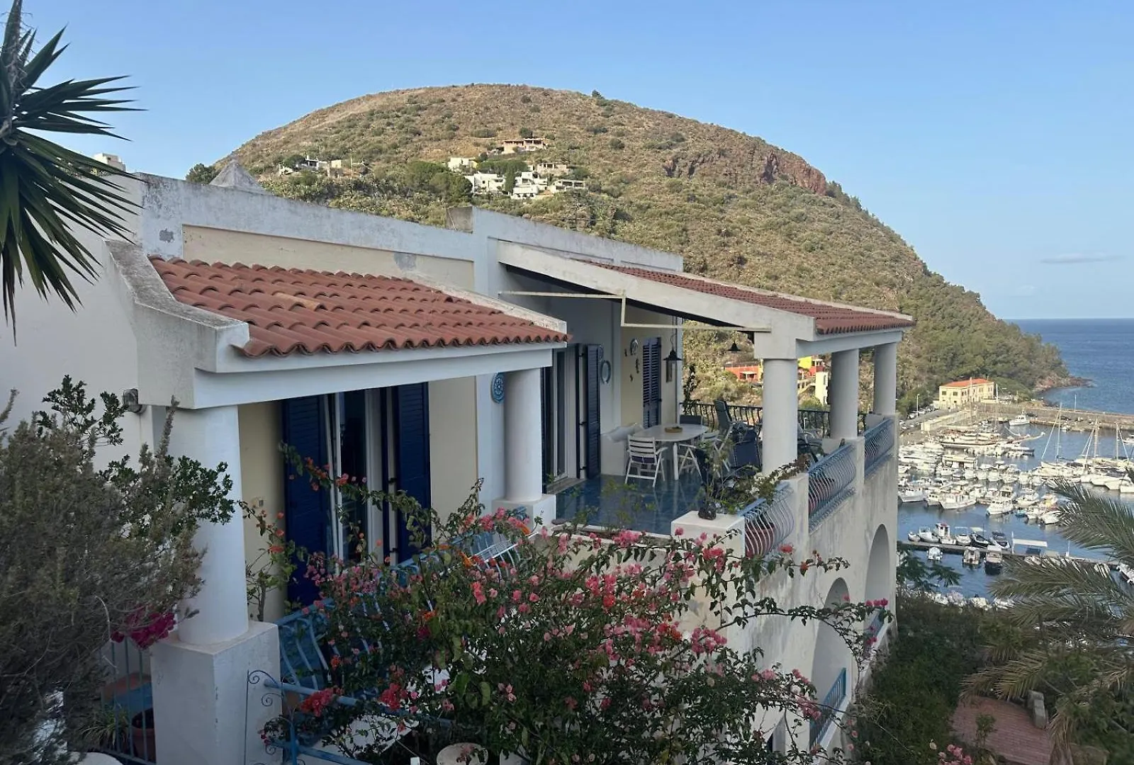 Villa La casa del Capitano, l'uomo e il mare ... Città di Lipari